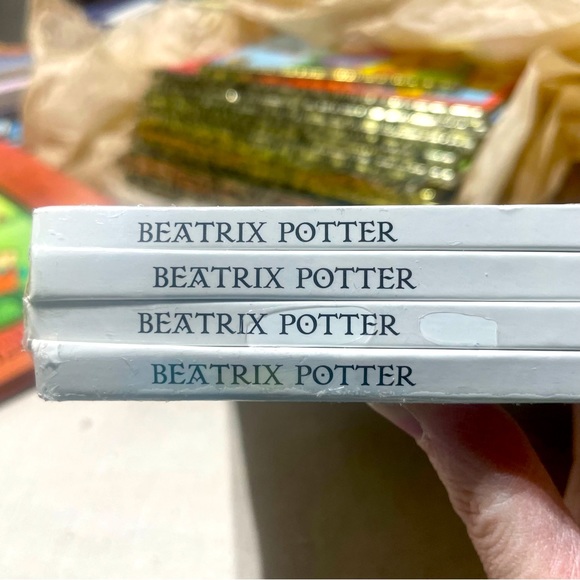Brand New Vintage Classics Beatrix Potter Set of 4 Large Hardcover Books - Picture 3 of 5